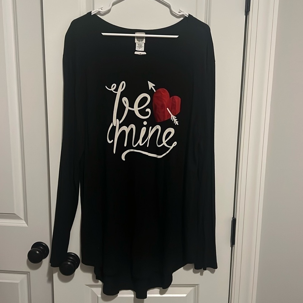 NWT Color Bear 2X Tunic Be Mine Valentine’s Day Long Sleeve Shirt black ♥️